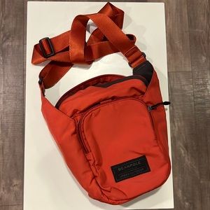 Bean Pole Crossbody outdoor bag